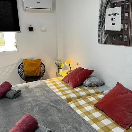 By Malagagrupos Centro Historico Parking Gratis 3 Habitaciones Exterior photo